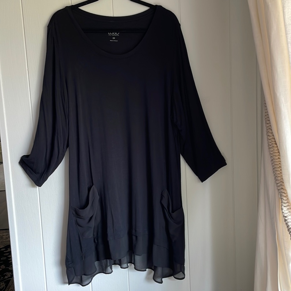 LOGO LORI GOLDSTEIN 2X black 3/4 sleeve lace on the hem lace pockets NWOT